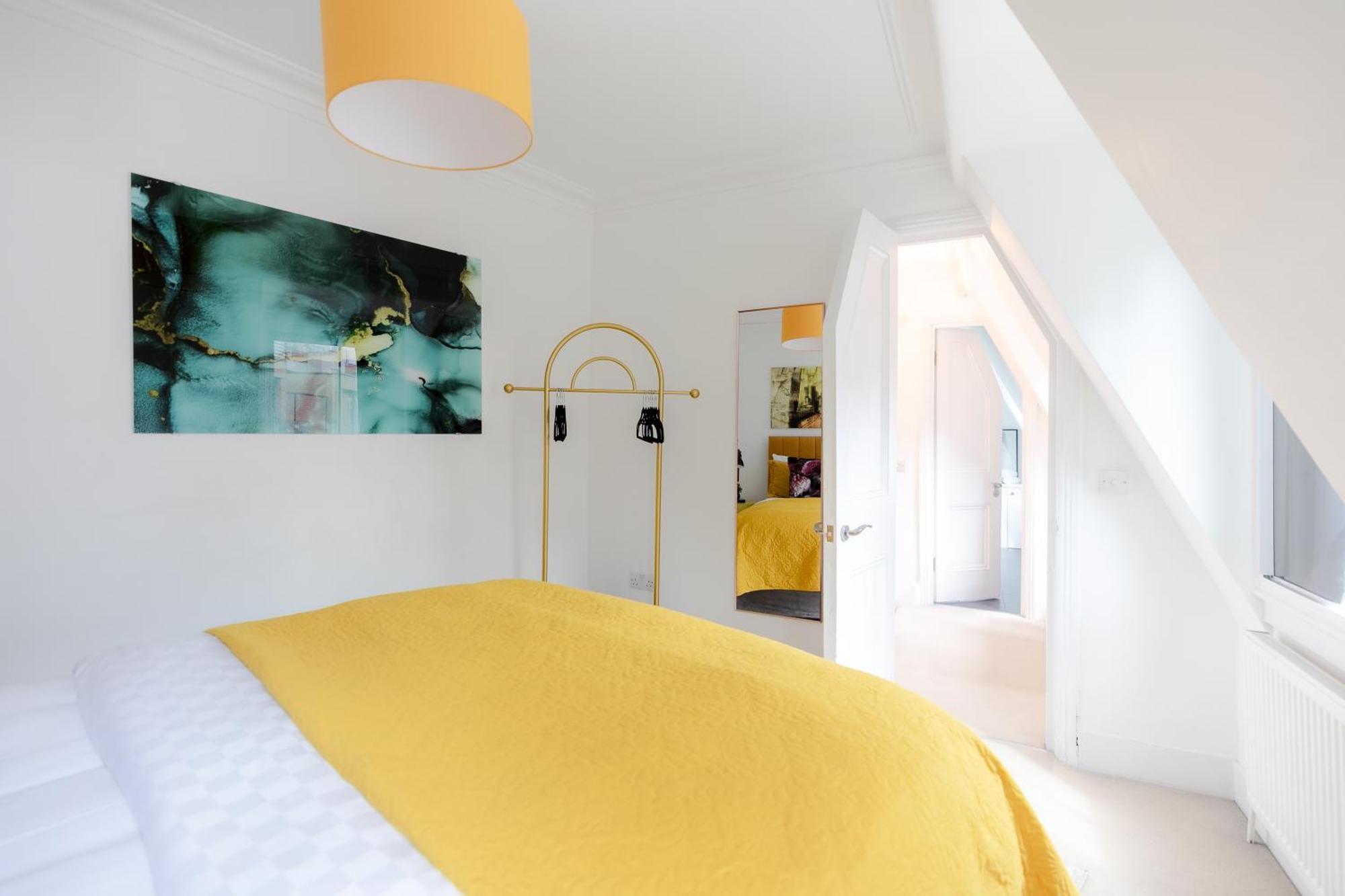 Apartament Rare Find Off Oxford St! Soho 5Bed Design House For Xxl Groups Londyn Zewnętrze zdjęcie