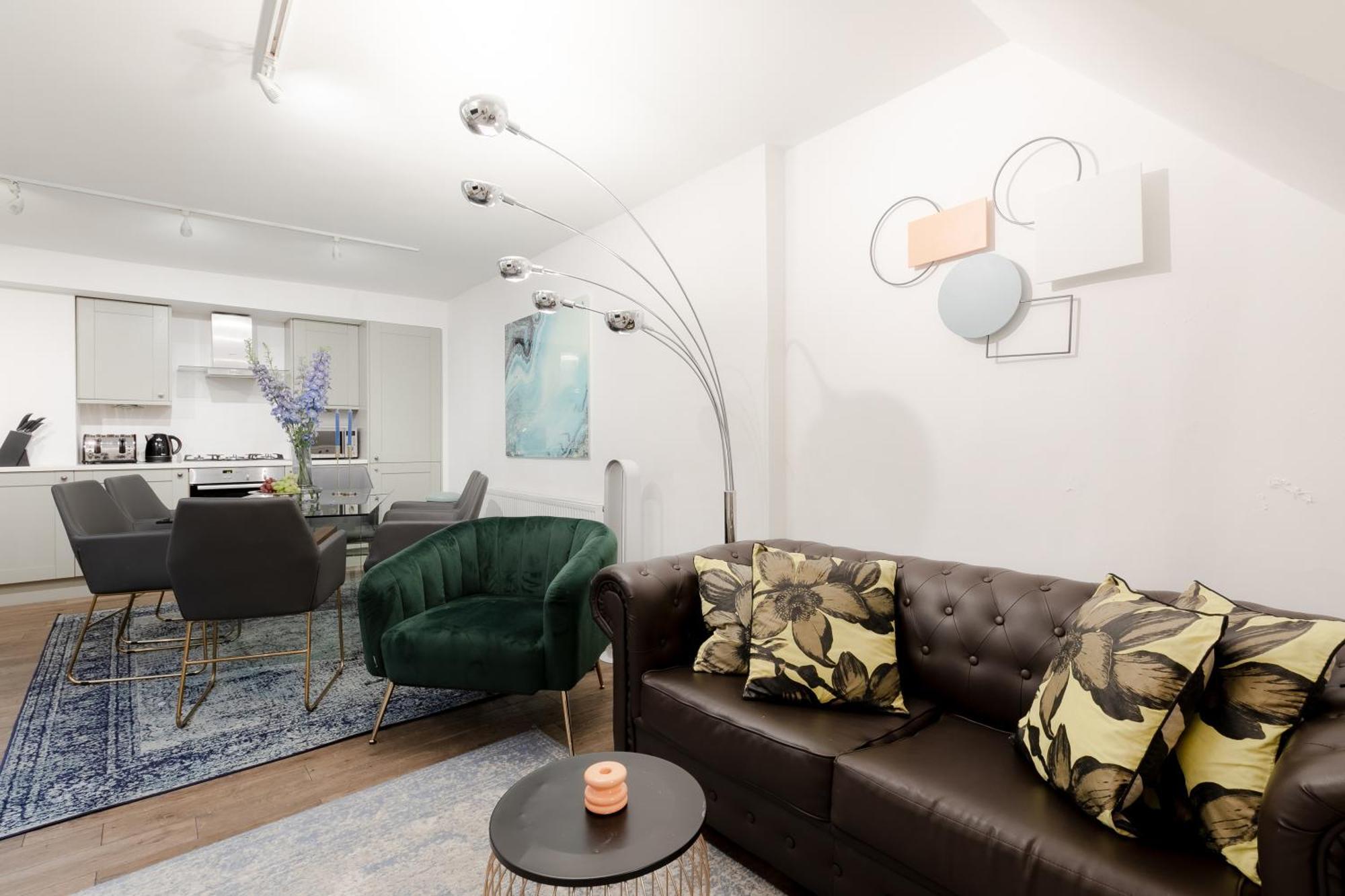 Apartament Rare Find Off Oxford St! Soho 5Bed Design House For Xxl Groups Londyn Zewnętrze zdjęcie
